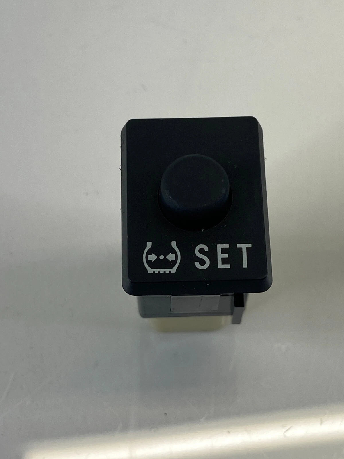 2004-2009 TOYOTA PRIUS TOURING TIRE PRESSURE SET SWITCH CONTROL BUTTON ASSY OEM