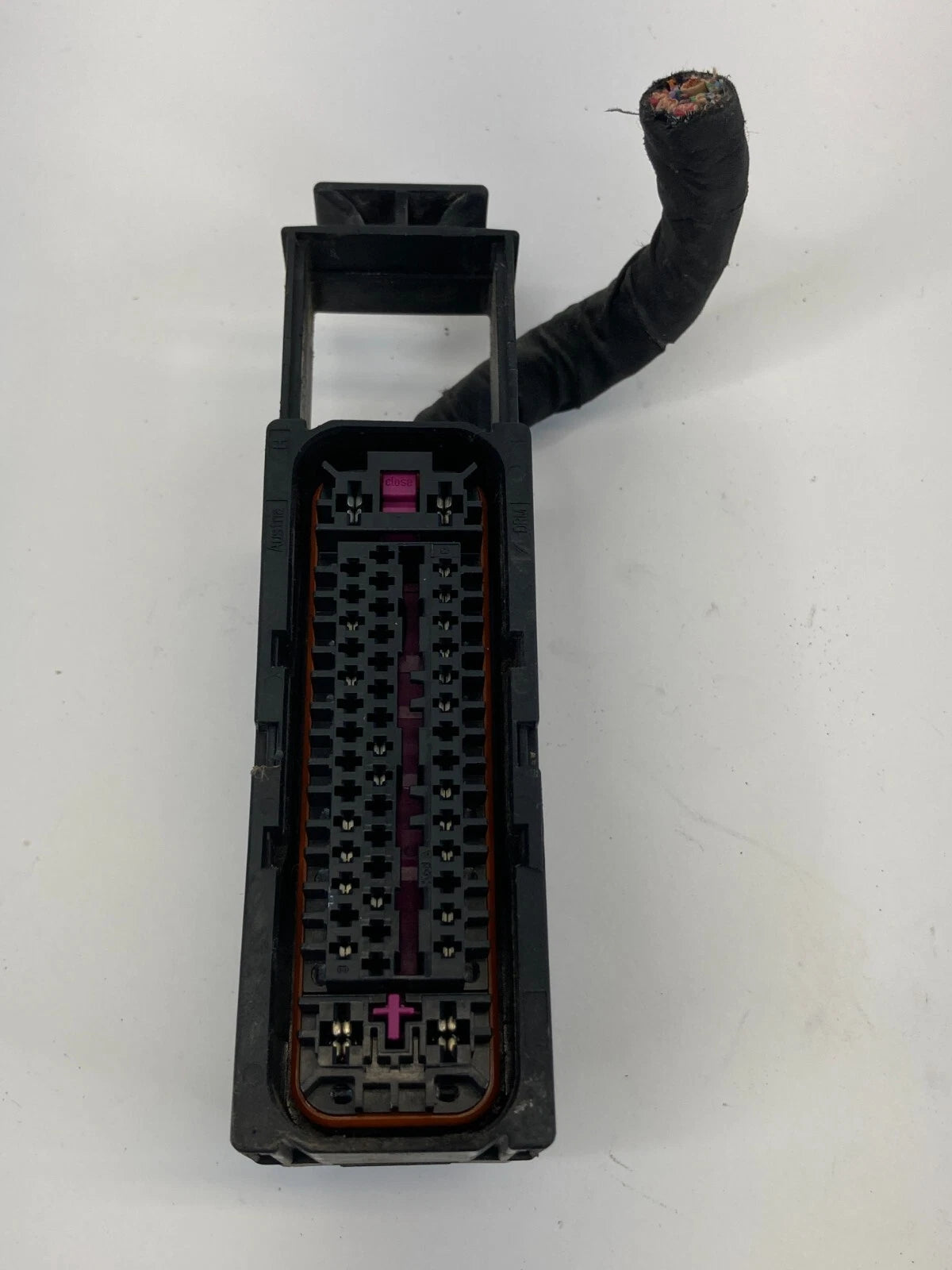 2005-2008 VOLKSWAGEN JETTA 2.5L A/T ABS ANTI LOCK BRAKE PUMP CONNECTOR OEM
