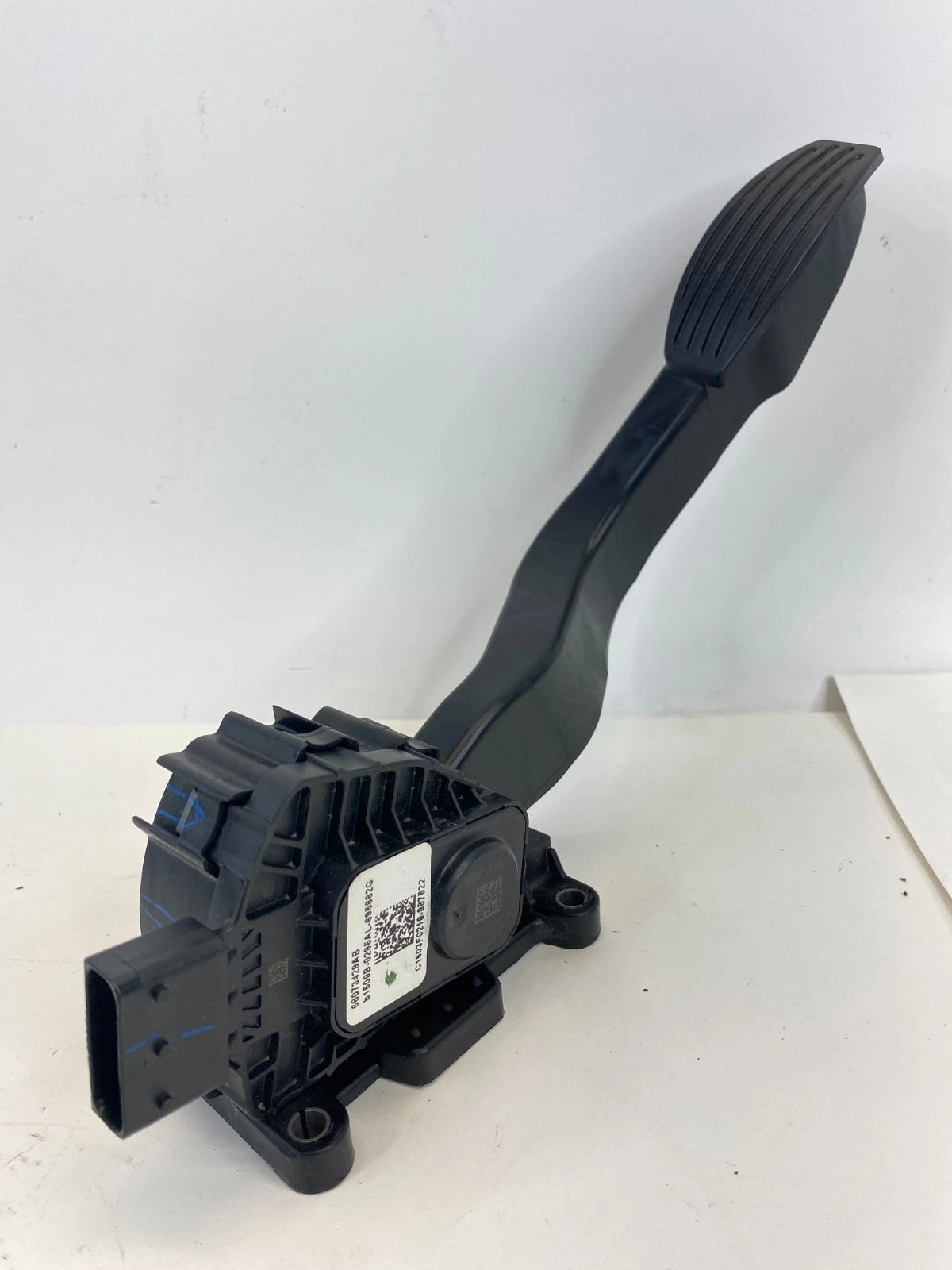 2012-2019 Fiat 500 1.4L AT Accelerator Gas Pedal 68073429AB OEM