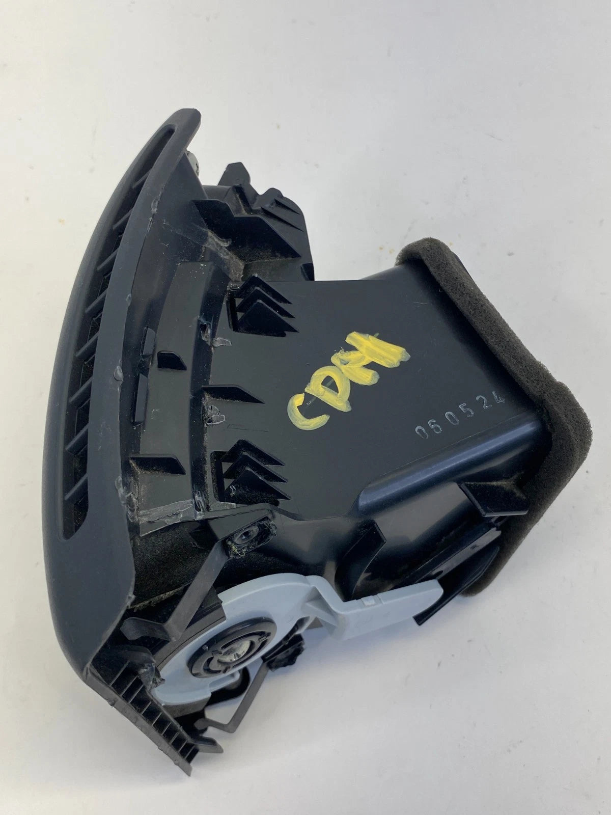 2003-2007 HONDA ACCORD RIGHT PASSENGER SIDE OUTER DASH A/C AIR VENT OUTLET OEM