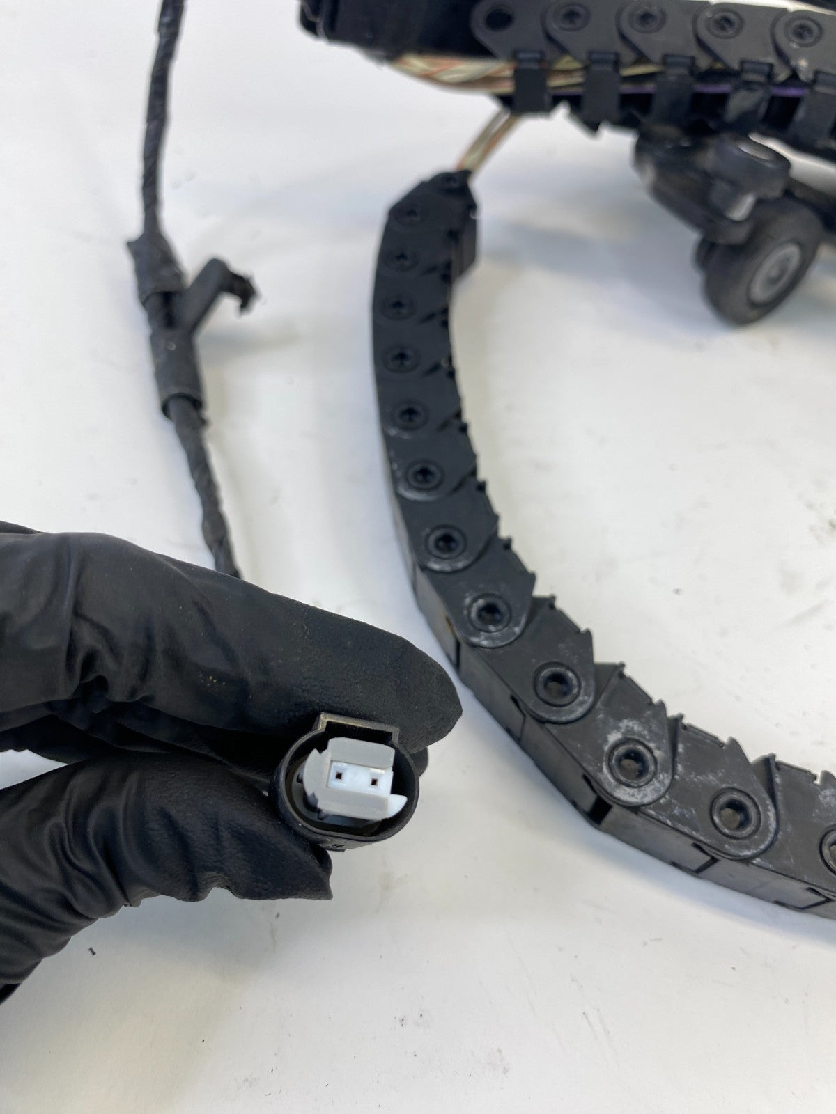 10 11 Chrysler Town & Country Right Sliding Door Wire Track Harness P68078886AB