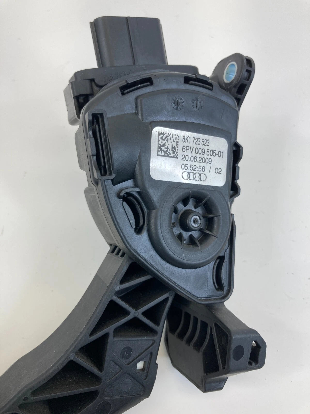 09-18 AUDIA6 QUATTRO ACCELERATOR PEDAL POSITION SENSOR ASSEMBLY 8K1-723-523 OEM