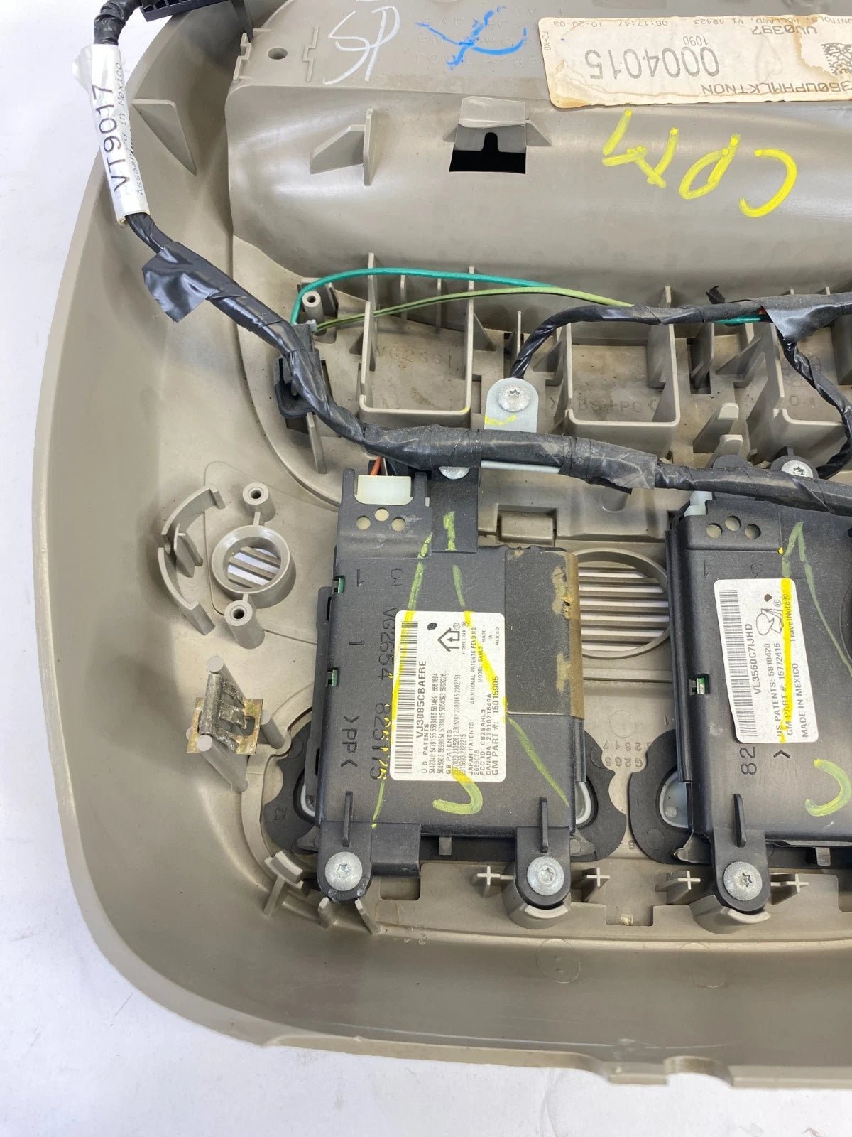 2002-2004 GMC ENVOY FRONT ROOF OVERHEAD CONSOLE STORAGE W/ HOMELINK 15015905 OEM