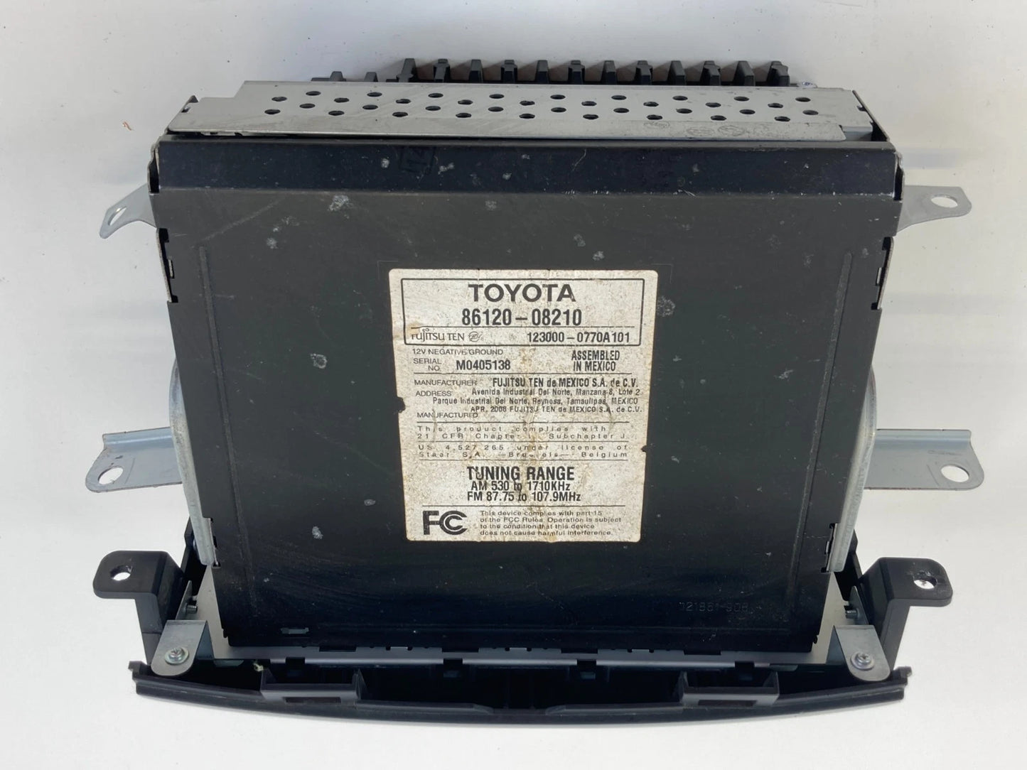 2006-2010 TOYOTA SIENNA RADIO RECEIVER AM/FM 6 DISC CHARGER CD PLAYER 8612008210