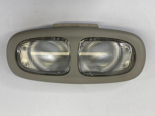 2005 2006 CHEVY TRAILBLAZER EXT CENTER ROOF DOME COURTESY LIGHT ASSY OEM