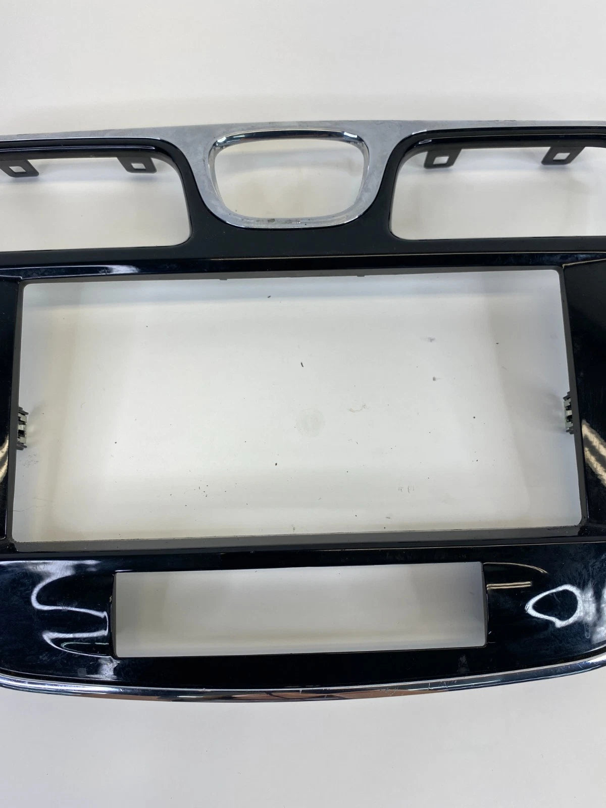 2011-2014 CHRYSLER 200 CENTER DASH RADIO CLOCK & HAZARD SWITCH BEZEL TRIM OEM
