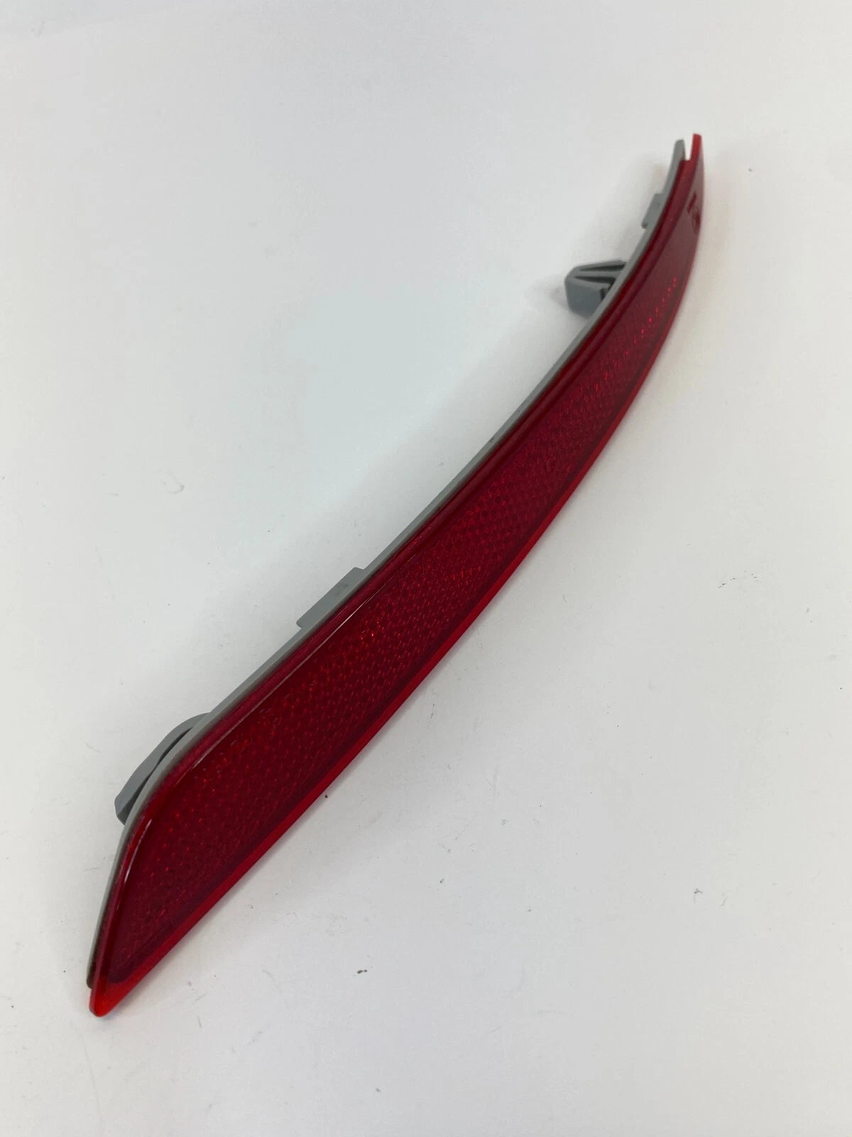 2013-2016 FORD FUSION REAR LEFT BUMPER REFLECTOR MARKER LIGHT DS73-515C0-A OEM