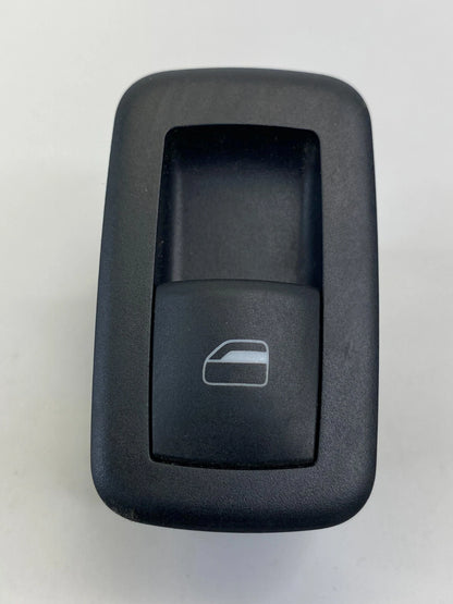08-10 CHRYSLER TOWN & COUNTRY REAR RIGHT DOOR POWER WINDOW SWITCH 04602539AC OEM