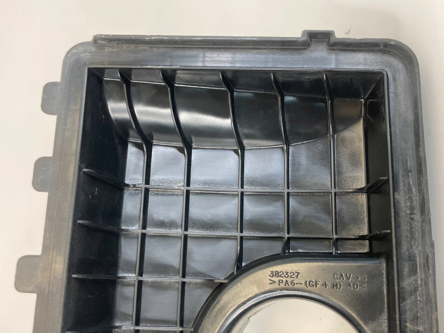 1999-2005 BUICK CENTURY 3.1L V6 AIR INTAKE CLEANER BOX LID COVER 382327 OEM