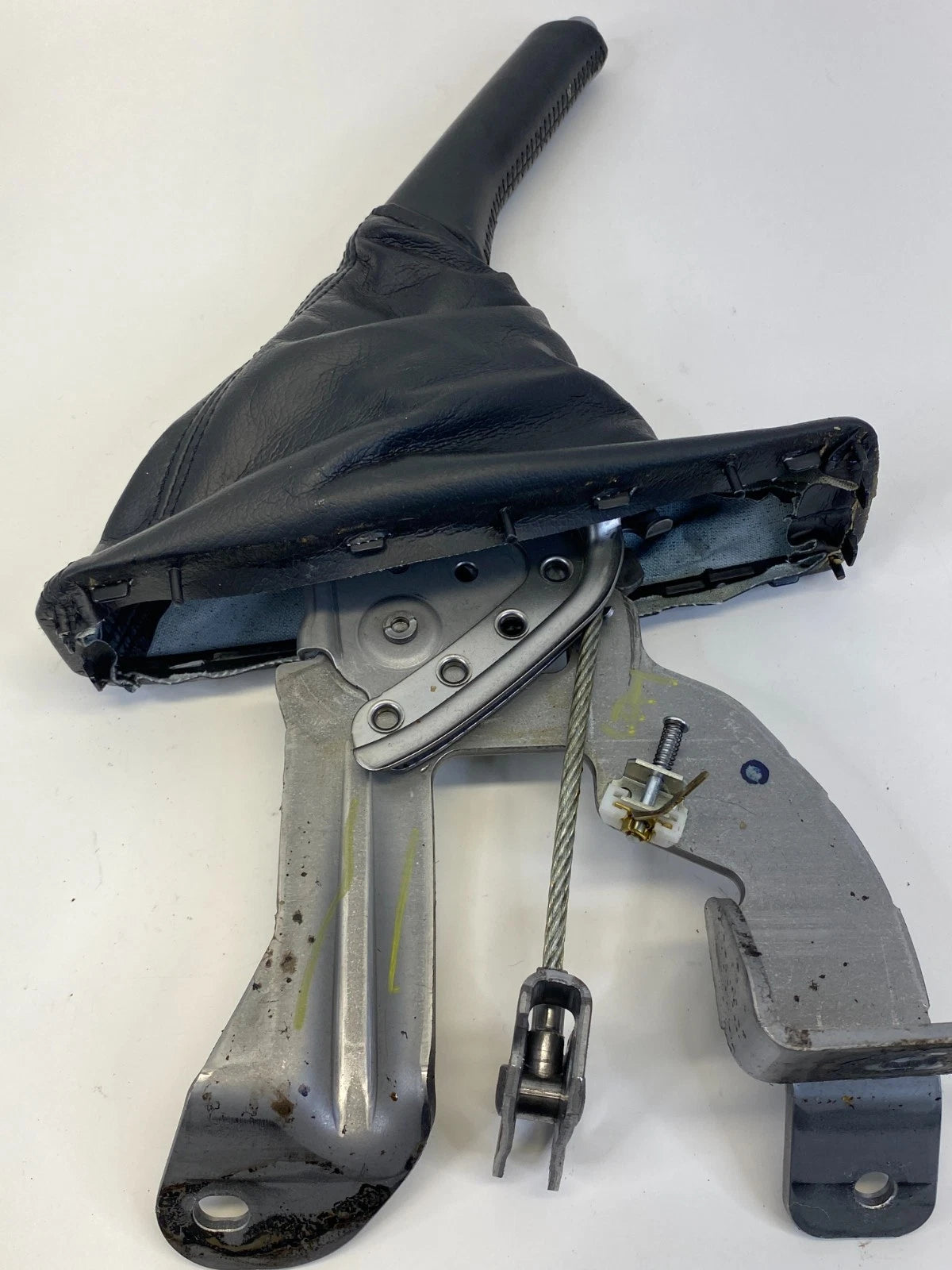 2010-2013 SUZUKI KIZASHI EMERGENCY PARKING BRAKE HANDLE LEVER BOOT MECHANISM OEM