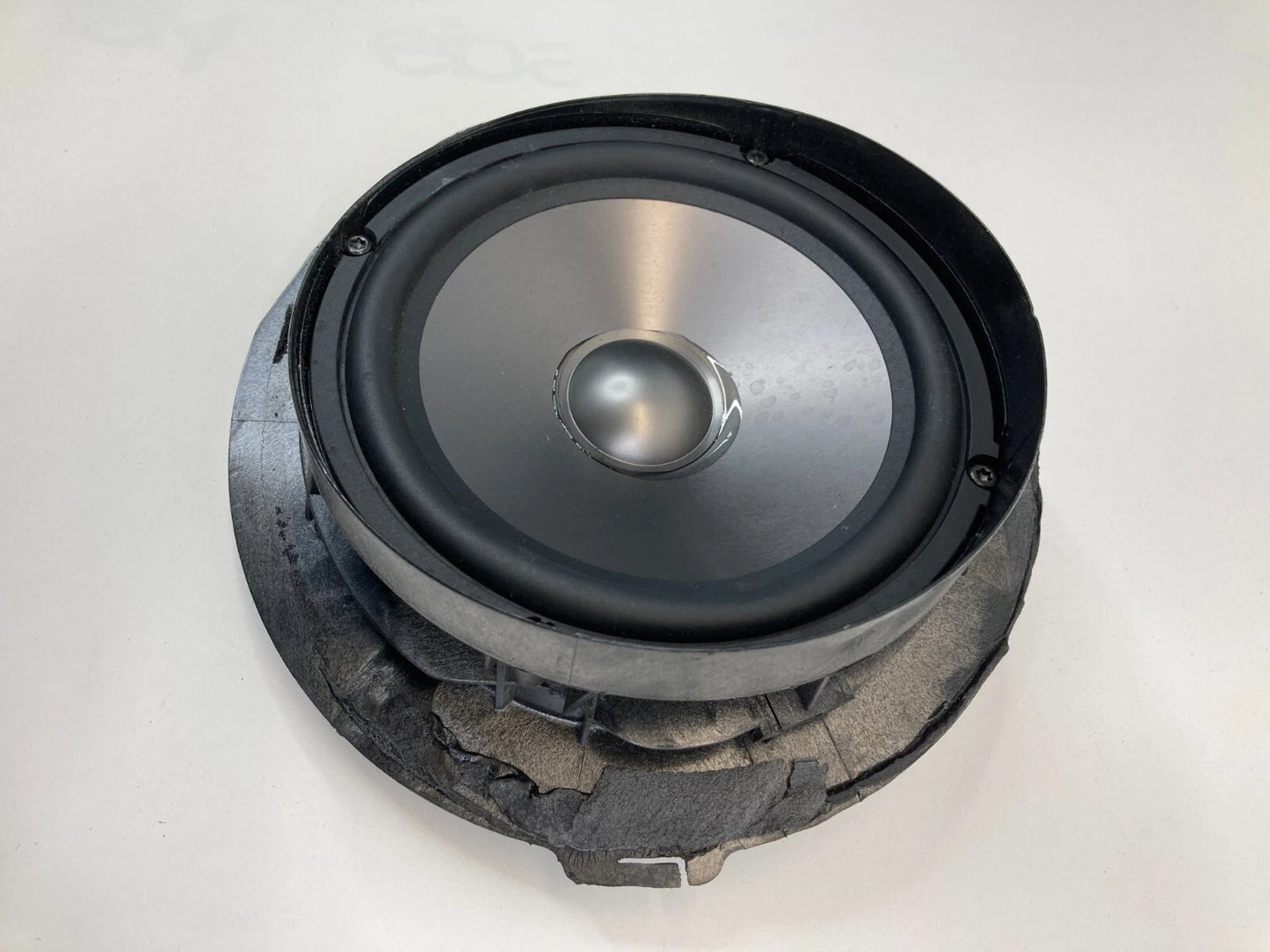 2000-2003 MERCEDES-BENZ E320 REAR RIGHT DOOR PANEL SOUND SPEAKER A2118202602 OEM