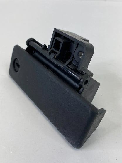 2003 2004 LINCOLN NAVIGATOR GLOVE BOX LOCK LATCH HANDLE W/O KEY 2C5A-7806004-AEW