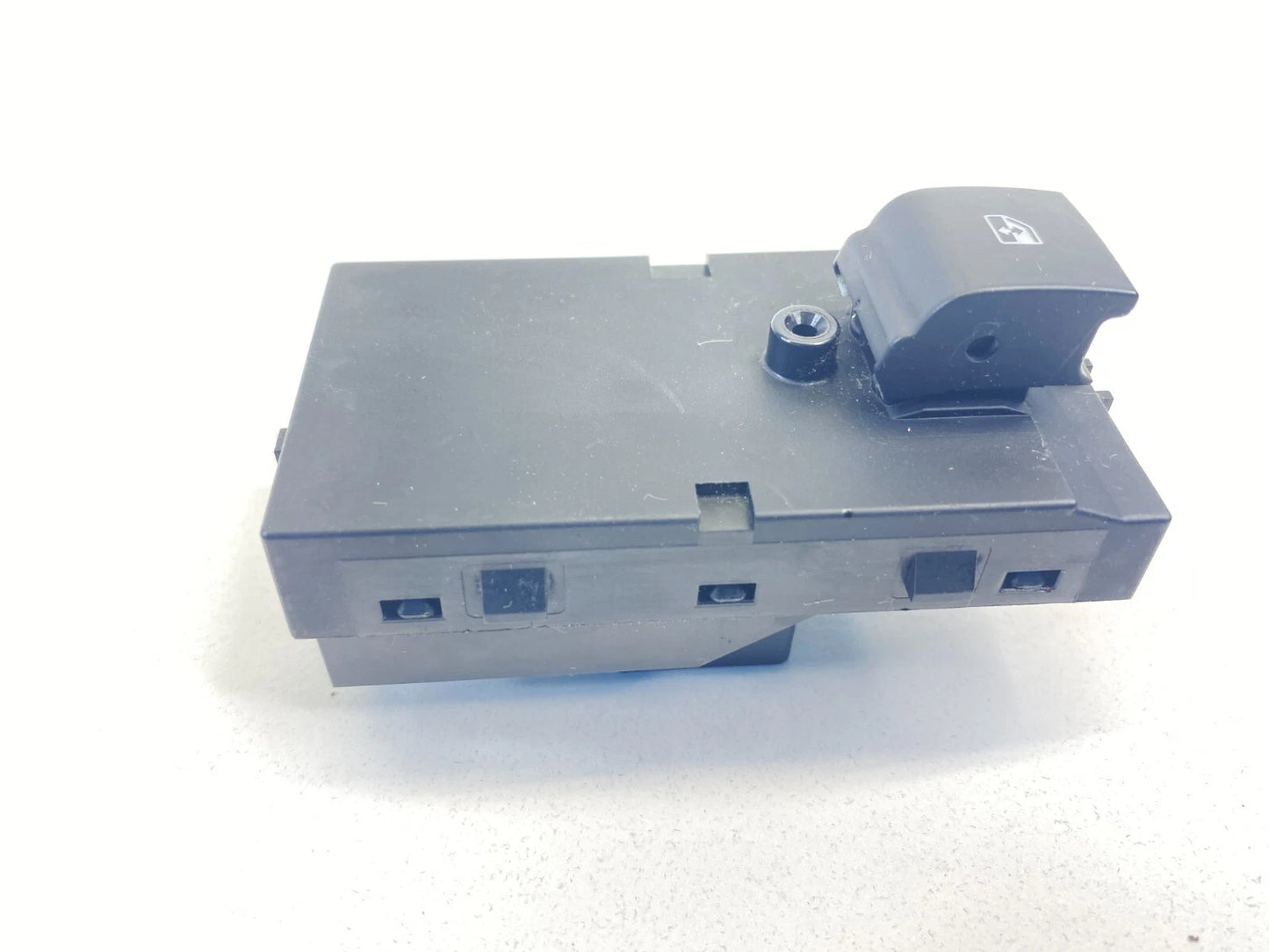 11-16 CHEVY CRUZE 11-15 VOLT FRONT RIGHT DOOR POWER WINDOW SWITCH 13305370 OEM
