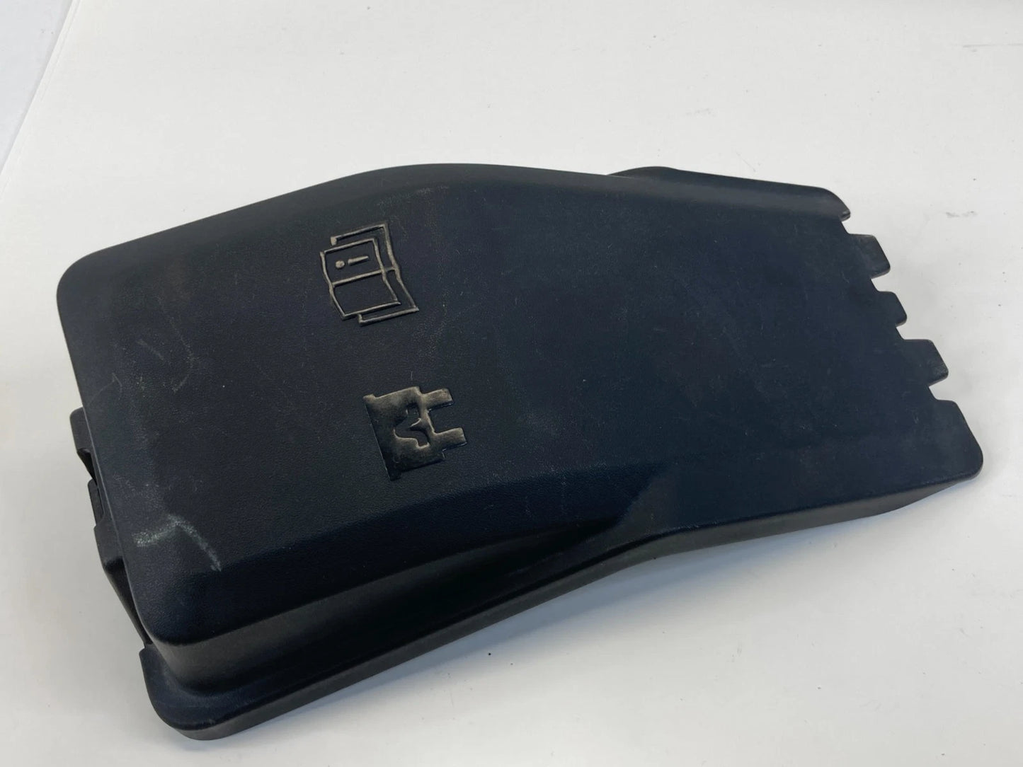 2012 Volvo S60 T5 2011 Volvo S80 Engine Fuse Relay Box Cover Lid 31328191 OEM