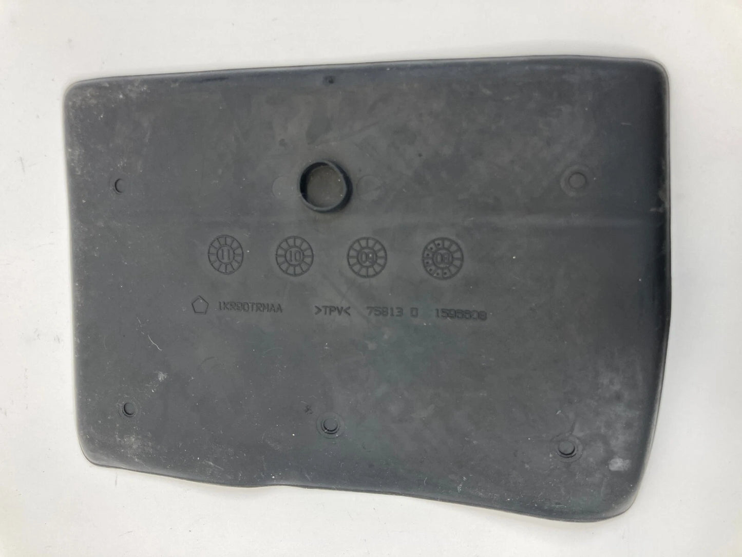 2009-2014 VOLKSWAGEN ROUTAN FLOOR CENTER CONSOLE RUBBER MAT INSERT 1KR90TRMAA