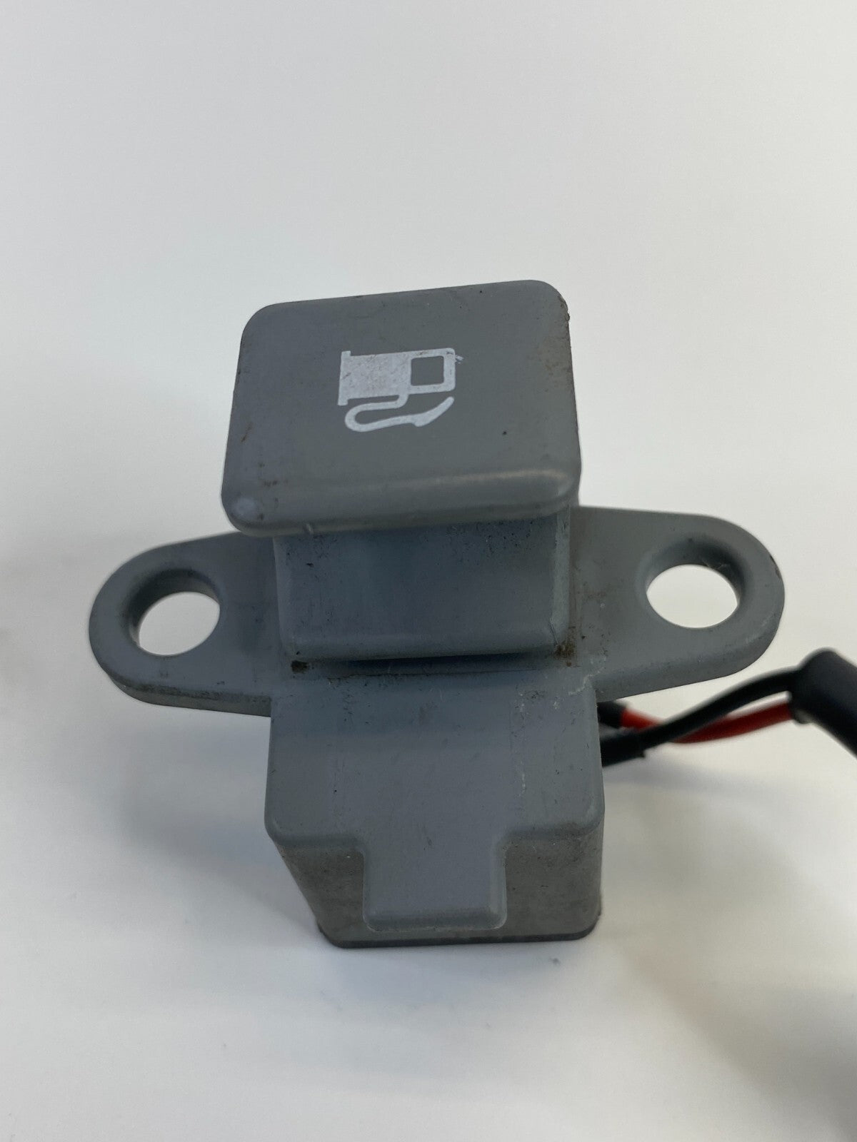 2009 2010 2011 Kia Borrego Fuel Tank Button Open Switch 93590-2J000 OEM