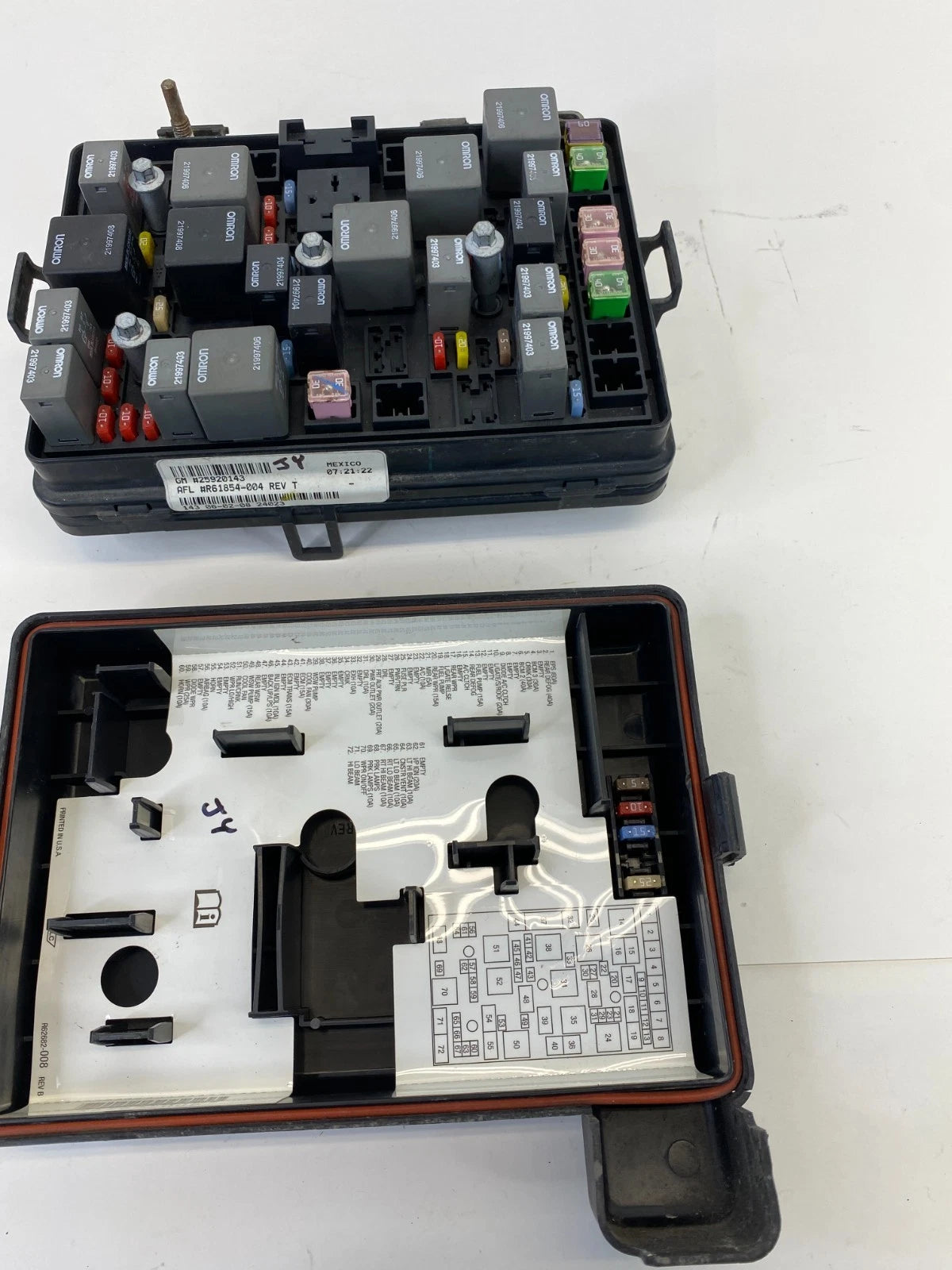 2008 CHEVROLET HHR 2.2L FWD ENGINE FUSE RELAY BOX FUSEBOX 25920143 OEM