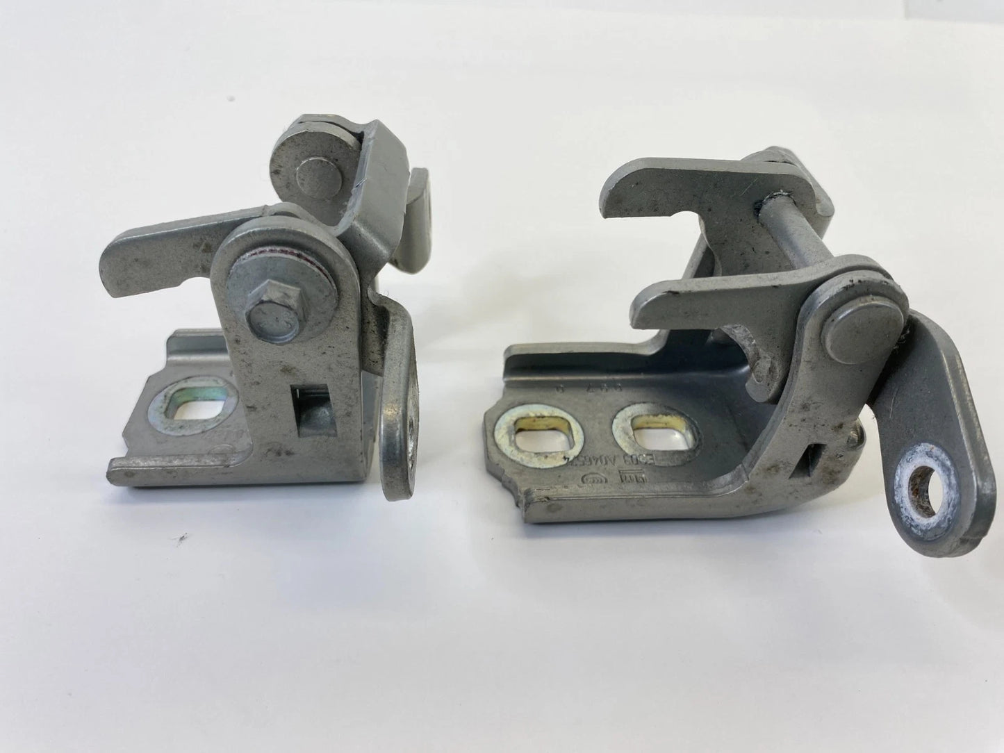 11-17 BUICK REGAL 10-16 LACROSSE REAR LEFT DOOR UPPER & LOWER HINGE SET PAIR OEM