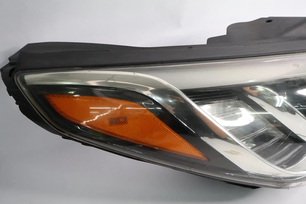 2015-2017 HYUNDAI SONATA RIGHT PASSENGER SIDE HEADLIGHT HEAD LAMP HALOGEN