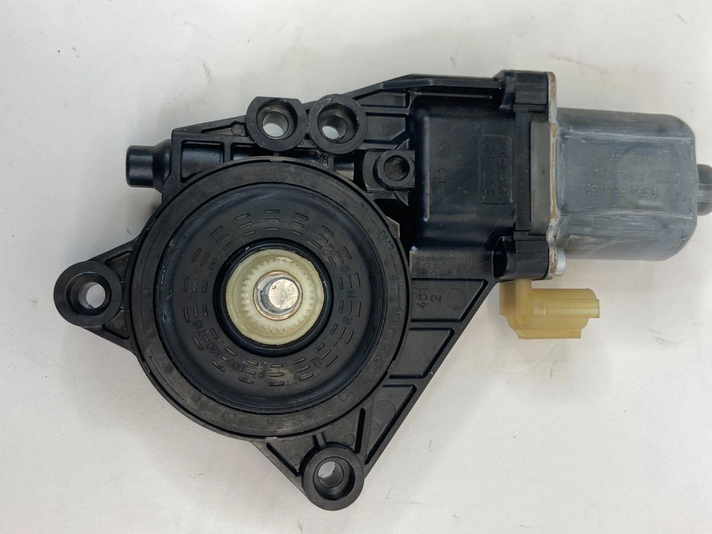 2011-2014 HYUNDAI SONATA REAR RIGHT SIDE DOOR POWER WINDOW MOTOR 83460-3Q001 OEM