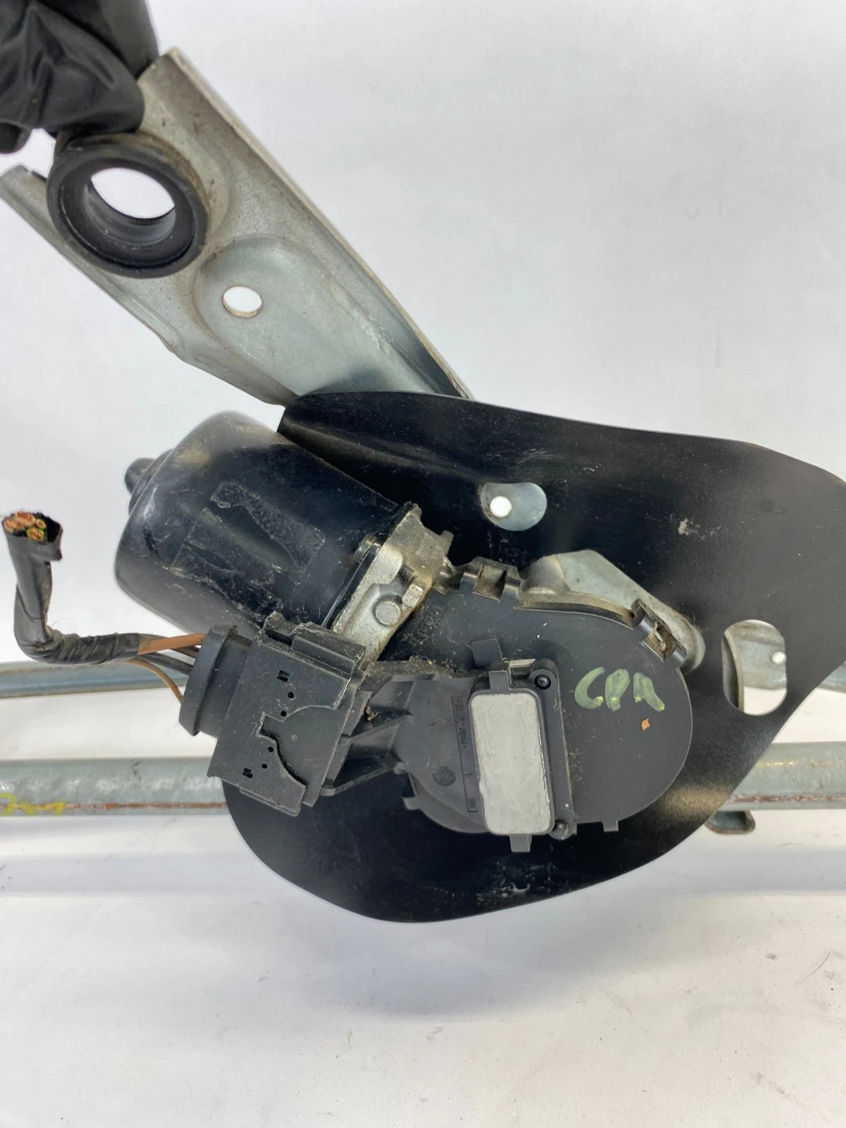 2002-2008 MINI COOPER S WINSHIELD WIPER LINKAGE TRANSMISSION W/ MOTOR ASSY OEM