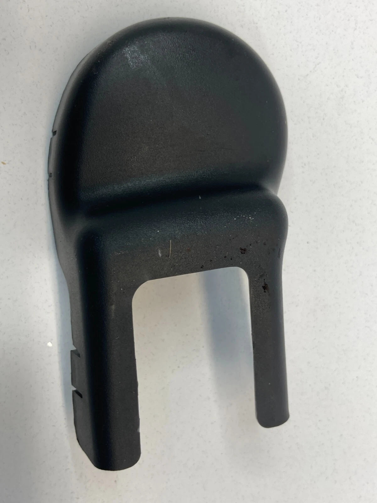 2011-2016 HYUNDAI ELANTRA FRONT RIGHT SIDE TRACK END COVER TRIM 88565-3X000 OEM