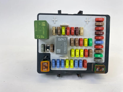 2010-2015 CHEVROLET EQUINOX 2.4L AT INTERIOR UNDER CABIN FUSE RELAY BOX 13717824