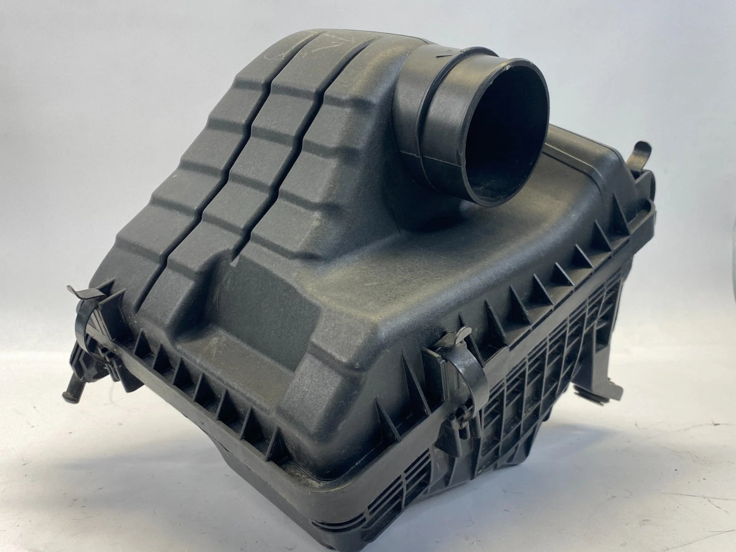 2011-2015 HYUNDAI SONATA HYBRID 2.4L AIR CLEANER FILTER BOX ASSEMBLY 28110-4R100