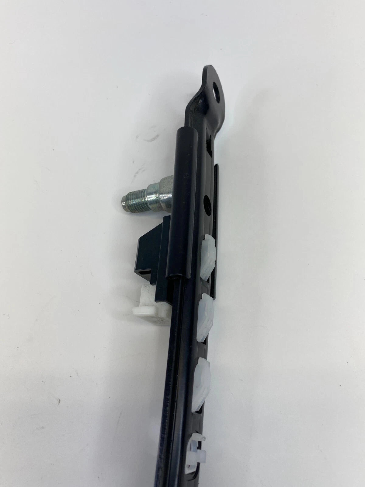 2010 2011 2012 2013 2014 2015 TOYOTA PRIUS SEAT BELT HEIGHT ADJUSTER ASSEMBLY
