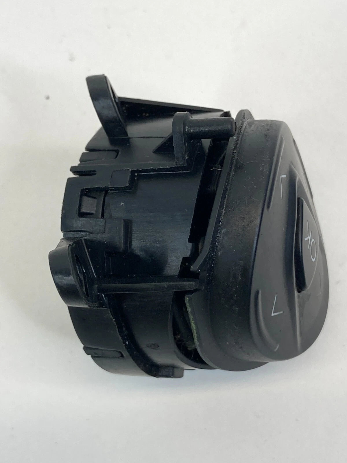 12-18 FORD FOCUS STEERING WHEEL AUDIO RADIO CONTROL SWITCH BUTTON AM5T-14K147-AA