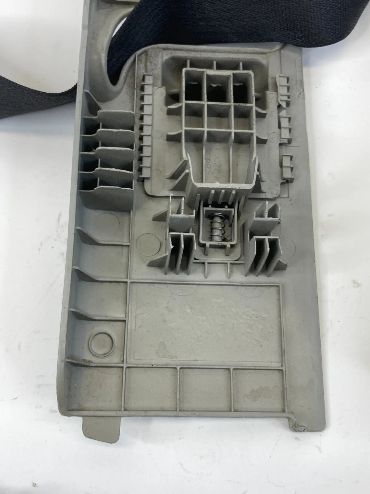 11-16 CHEVY CRUZE FRONT RIGHT PASSENGER SEAT BELT RETRACTOR W/ COVER 616263500D