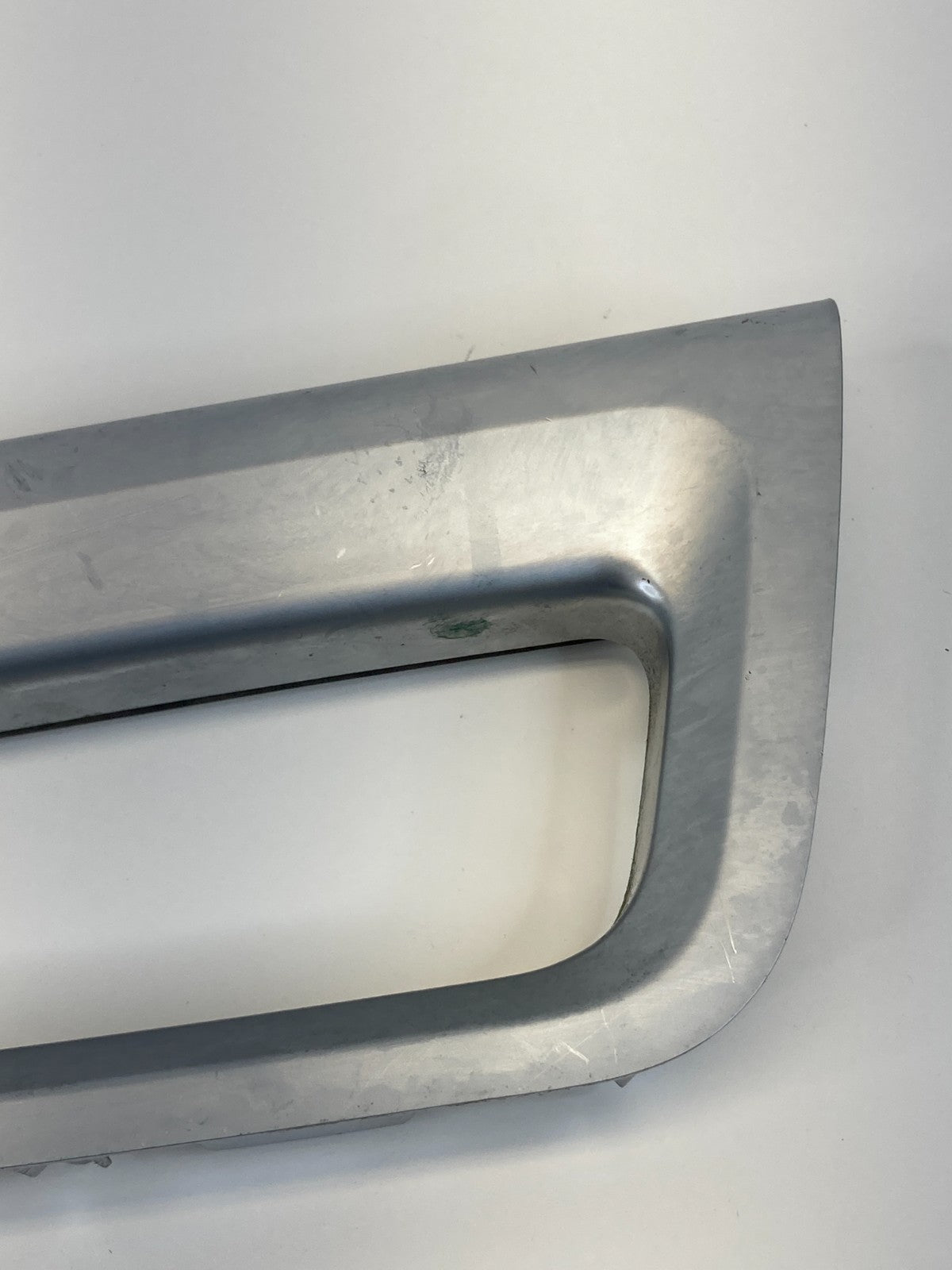 12-15 Chevrolet Captiva Sport Rear Right Side Inner Door Pull Handle Trim Bezel