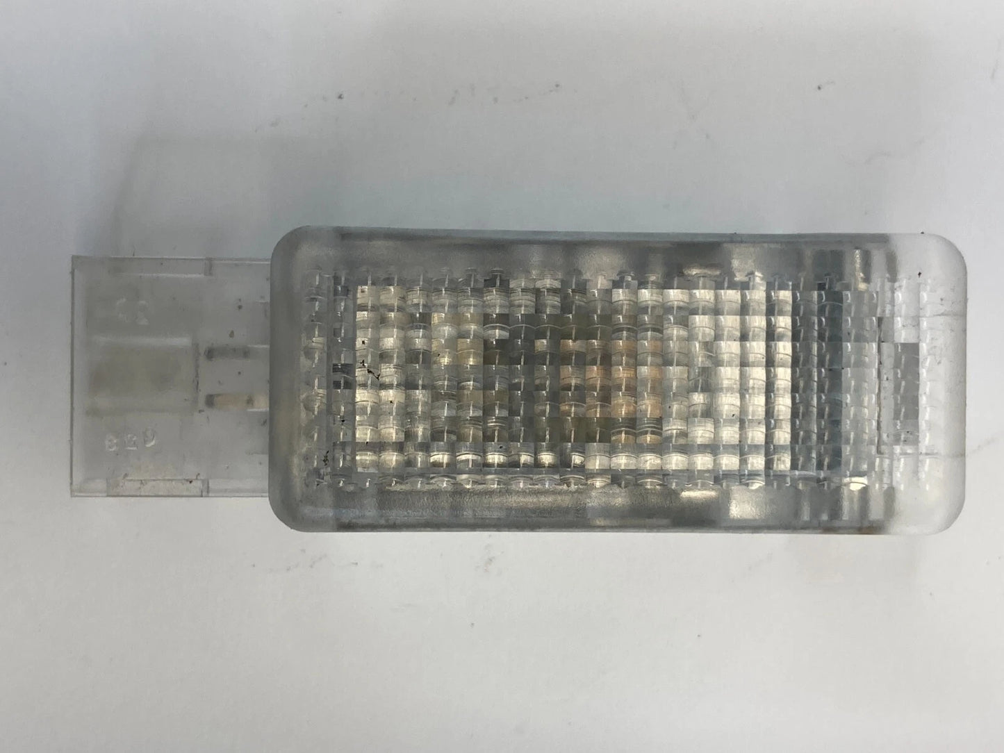 2007-2018 VOLKSWAGEN JETTA 07-21 GTI GLOVE BOX COUTESY LIGHT LAMP 7L0947415 OEM