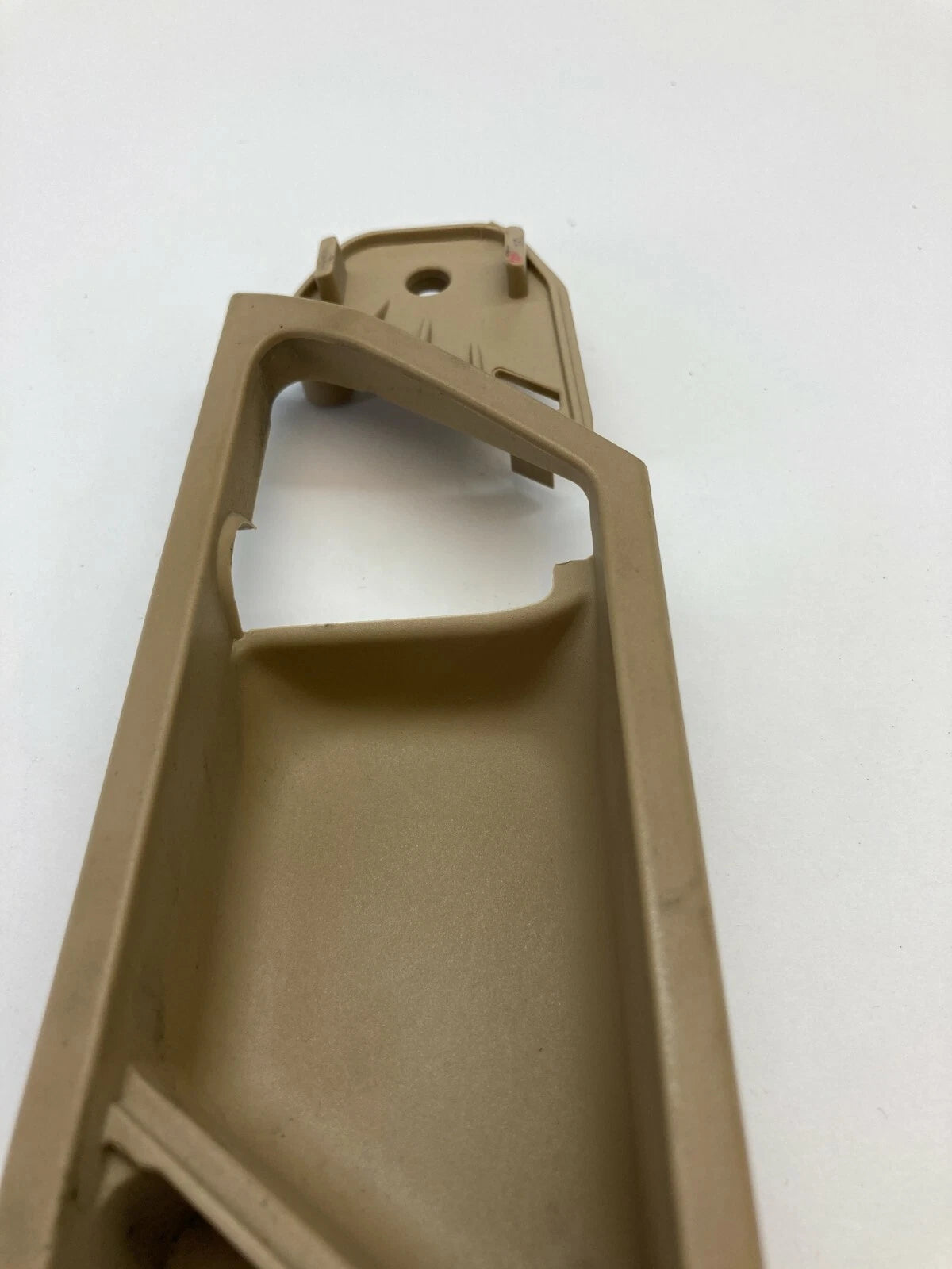 06-10 MERCEDES-BENZ R350 R 350 FRONT LEFT DRIVER SIDE INNER DOOR HANDLE BEZEL