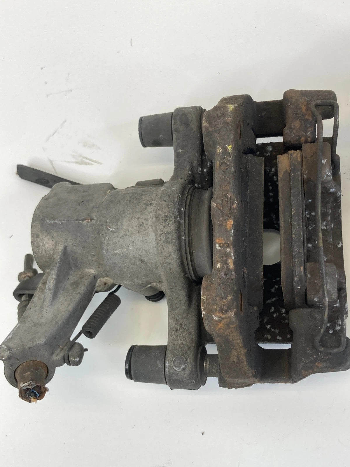 05-11 SAAB 9-3 9-3x 2.0 REAR LEFT DRIVER RIGHT PASSENGER BRAKE CALIPER PAIR SET