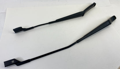 2009-2012 Volkswagen CC SEDAN Front Left & Right Side Windshield Wiper Arm OEM
