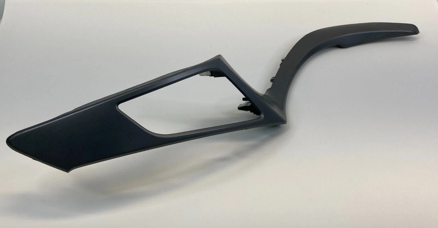 14-16 HYUNDAI ELANTRA DASH RIGHT SIDE CENTER MOLDING VENT BEZEL 847953XAA9 OEM
