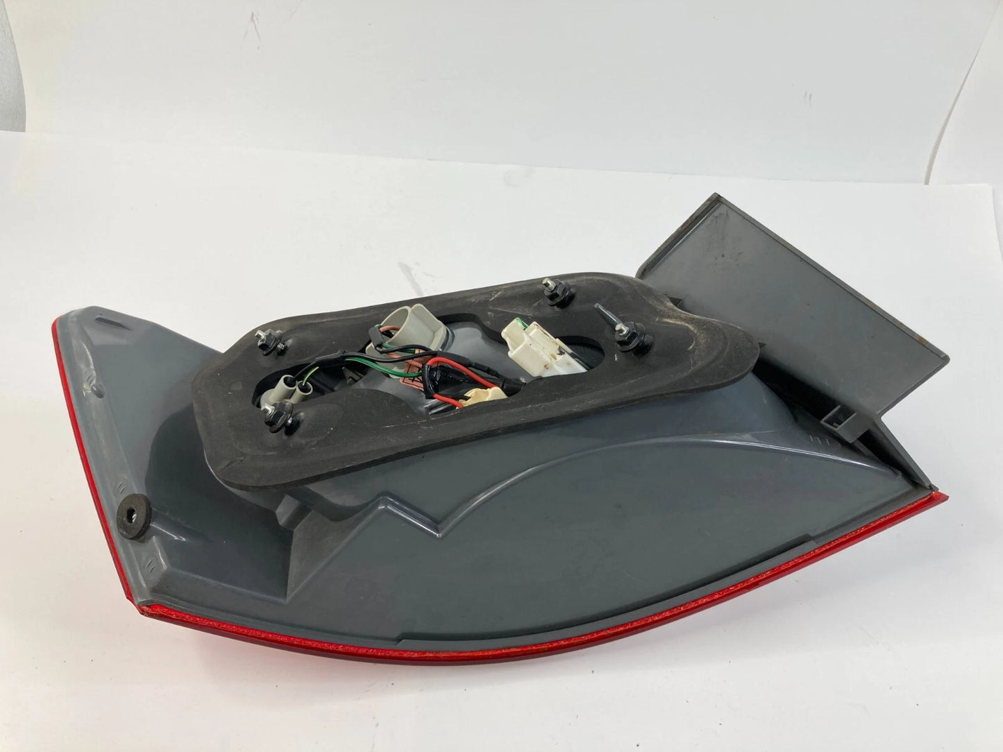 06-08 Hyundai Sonata Sedan Rear Right Passenger Side Tail Light Lamp Taillight
