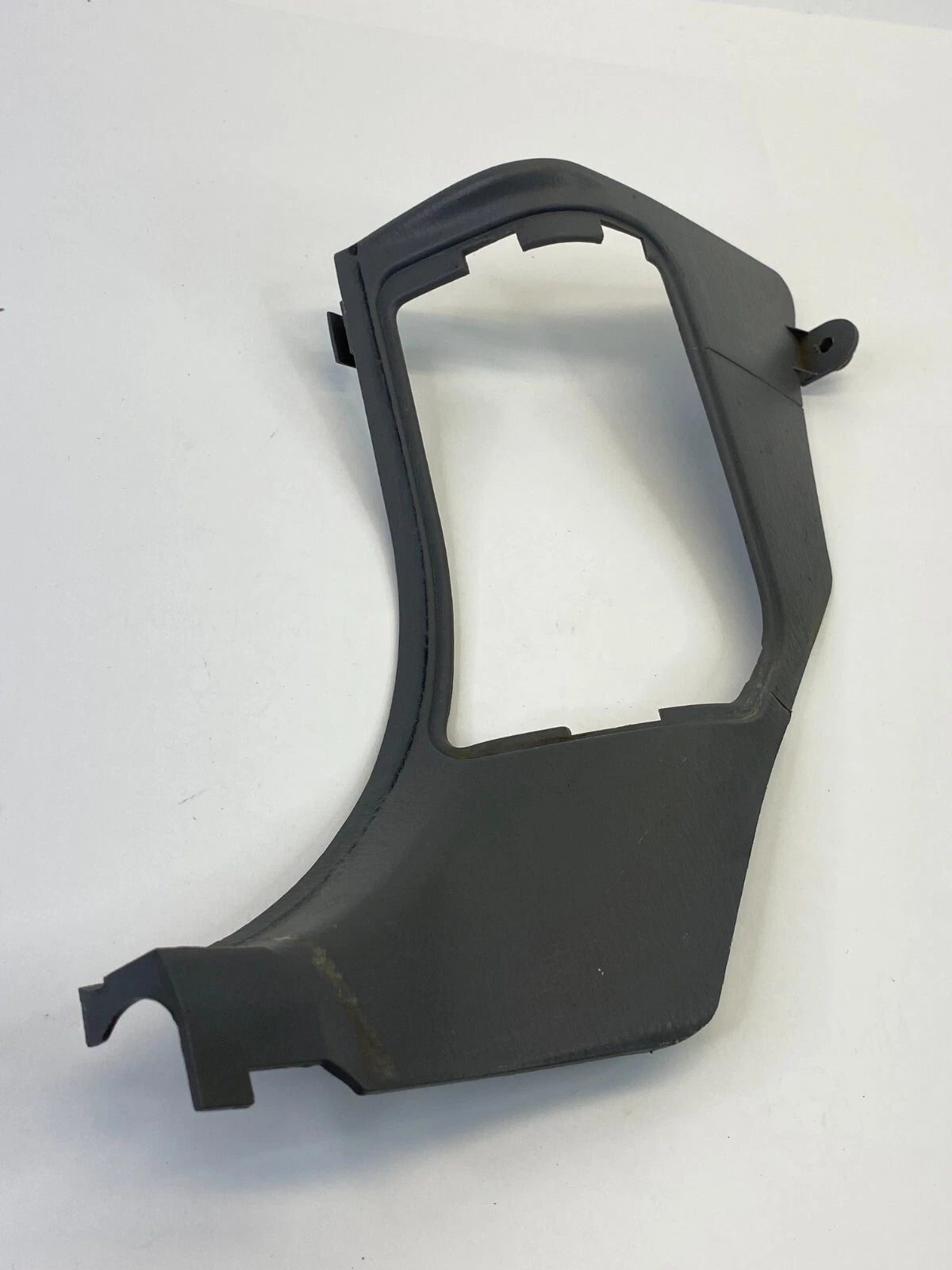 2004 2005 2006 MAZDA MPV FLOOR LEFT DRIVER SIDE COWL KICK PANEL LC62-68-390 OEM