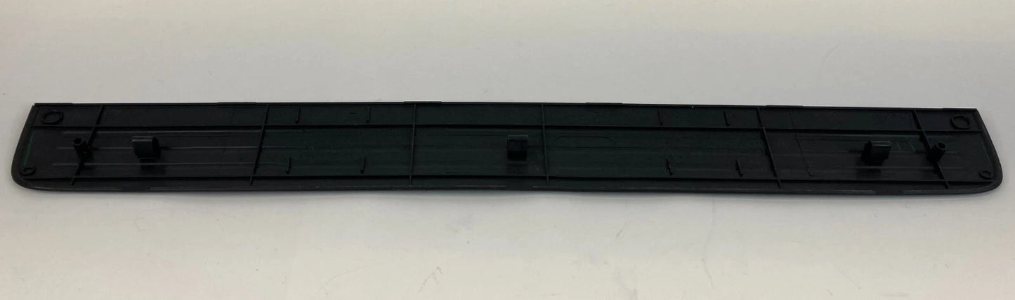 2004-2009 TOYOTA PRIUS FRONT RIGHT SIDE DOOR SILL SCUFF STRIP PLATE 67911-47020