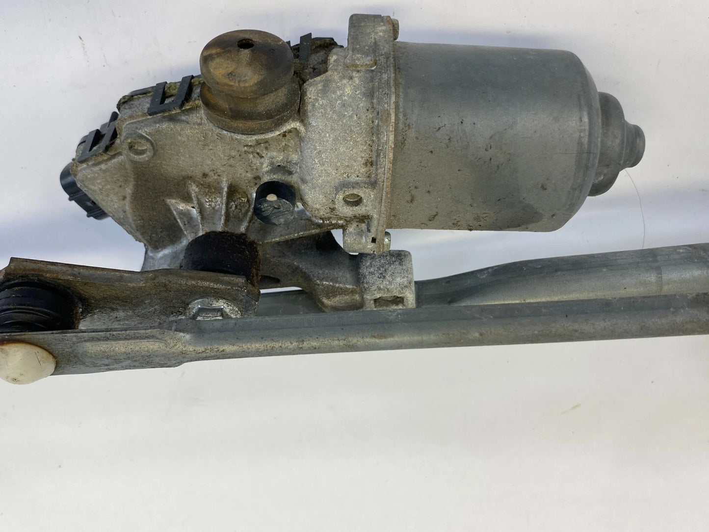 2011-2015 KIA SORENTO SONATA FR WINDSHIELD WIPER MOTOR W LINKAGE OEM 98110-1U000