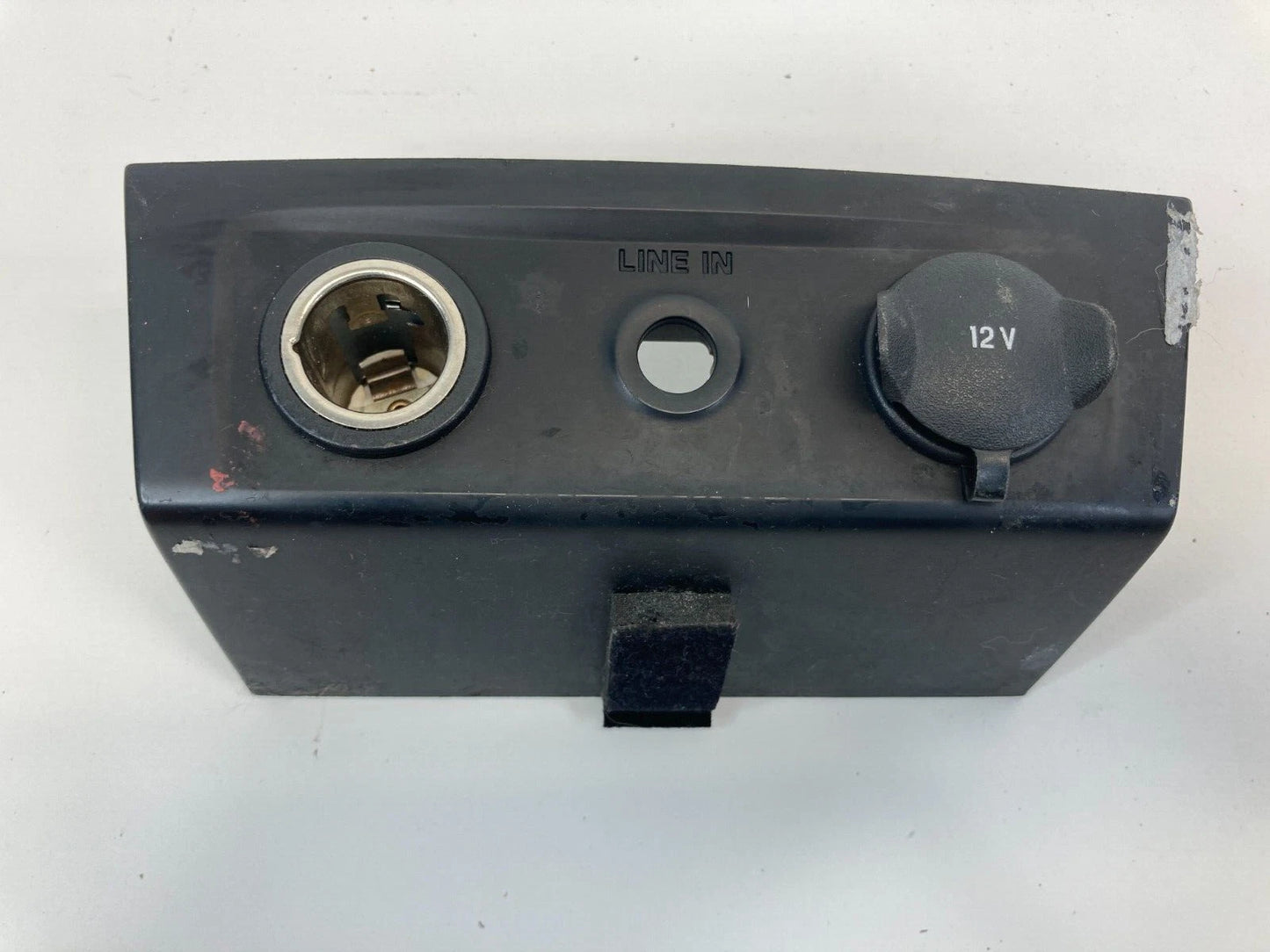 2008-2011 FORD FOCUS CENTER DASH POWER OUTLET 12V PANEL TRIM 8S43-54043D56-A OEM