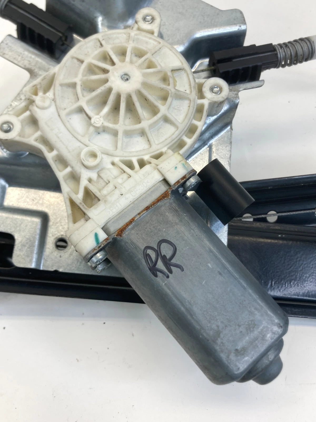 09-19 FORD FLEX REAR RIGHT PASSENGER SIDE DOOR WINDOW REGULATOR WITH MOTOR OEM