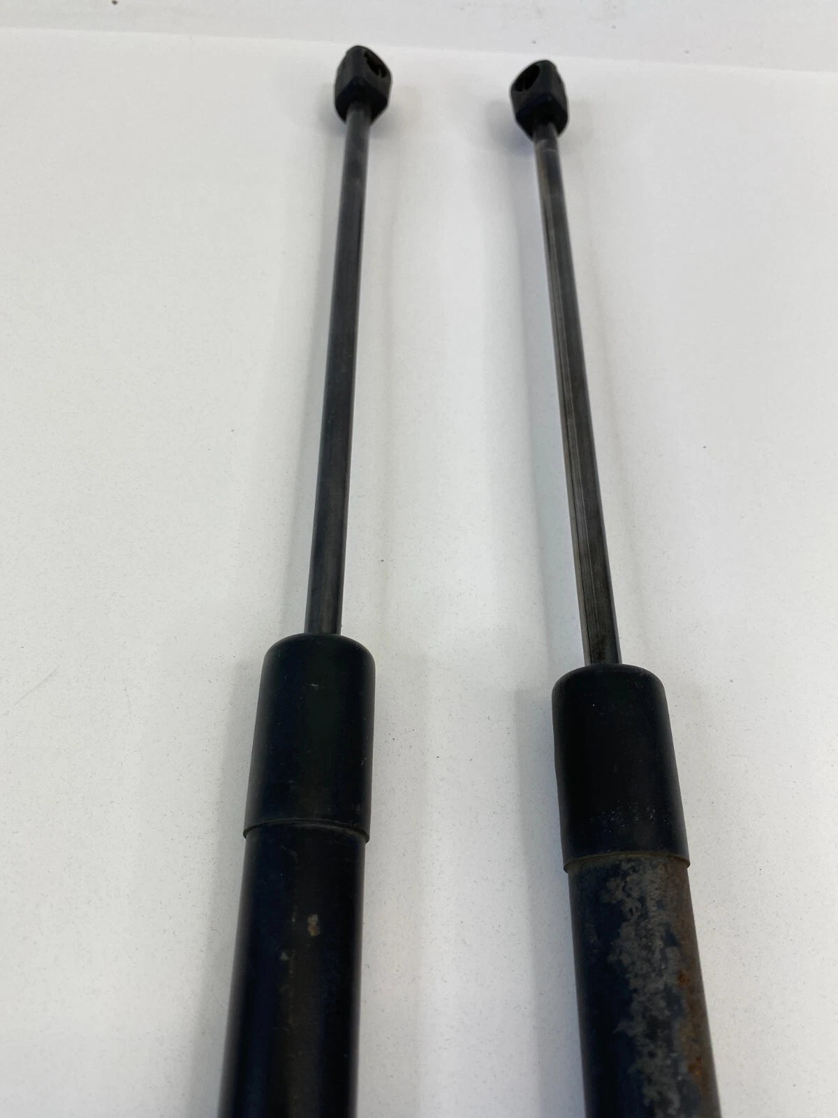 08-10 NISSAN ROGUE REAR LIFTGATE SHOCK STRUT LIFT CYLINDER SUPPORT 90450-JM00A