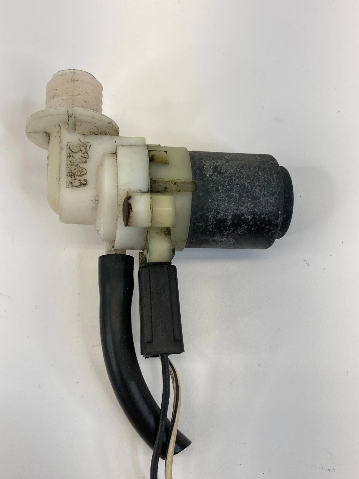 1997 1998 97 98 JEEP GRAND CHEROKEE 5.2L FRONT WINDSHIELD WIPER WASHER PUMP OEM