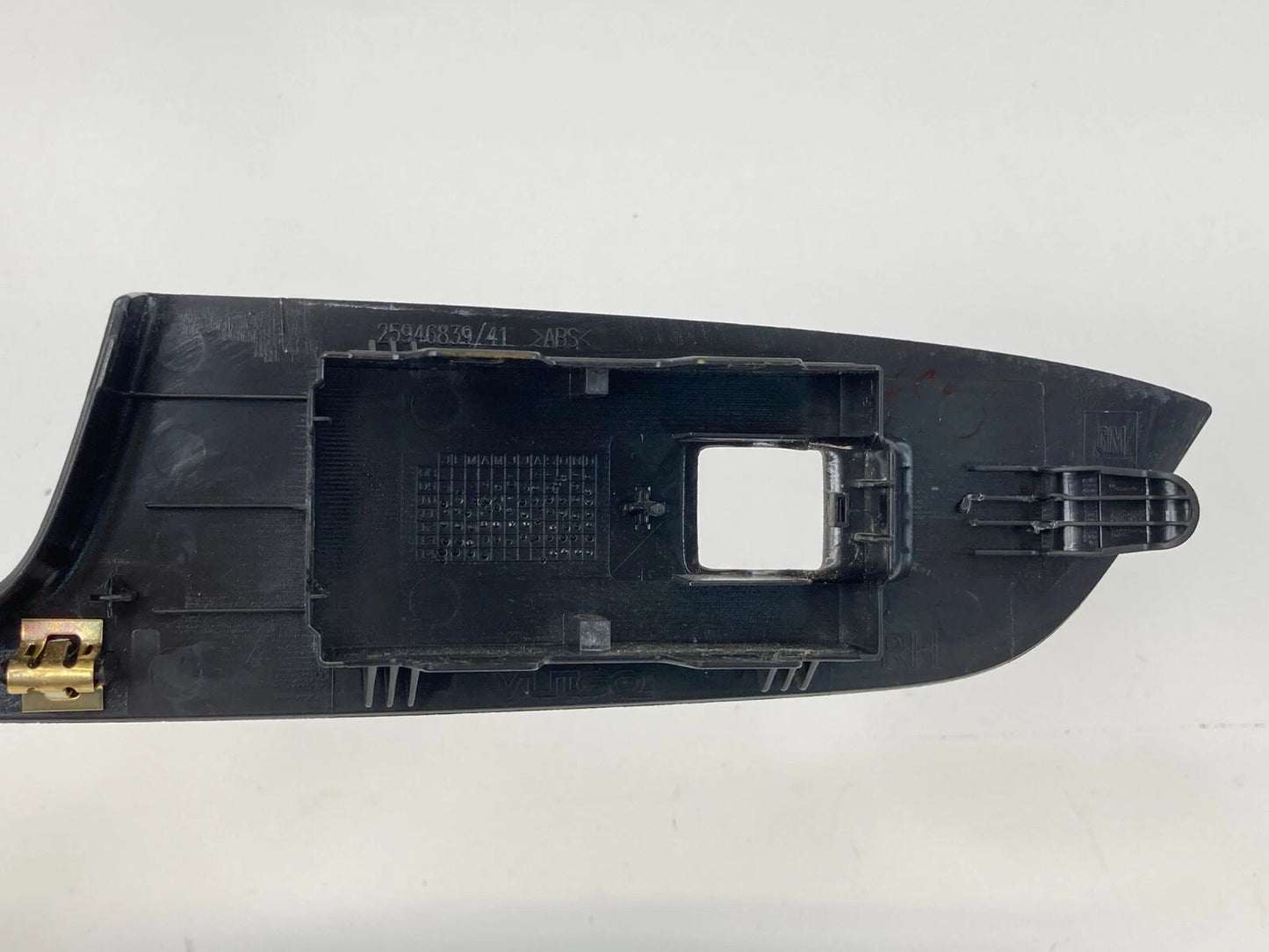 2010-2017 GMC TERRAIN FRONT RIGHT SIDE DOOR WINDOW SWITCH BEZEL TRIM 25946839