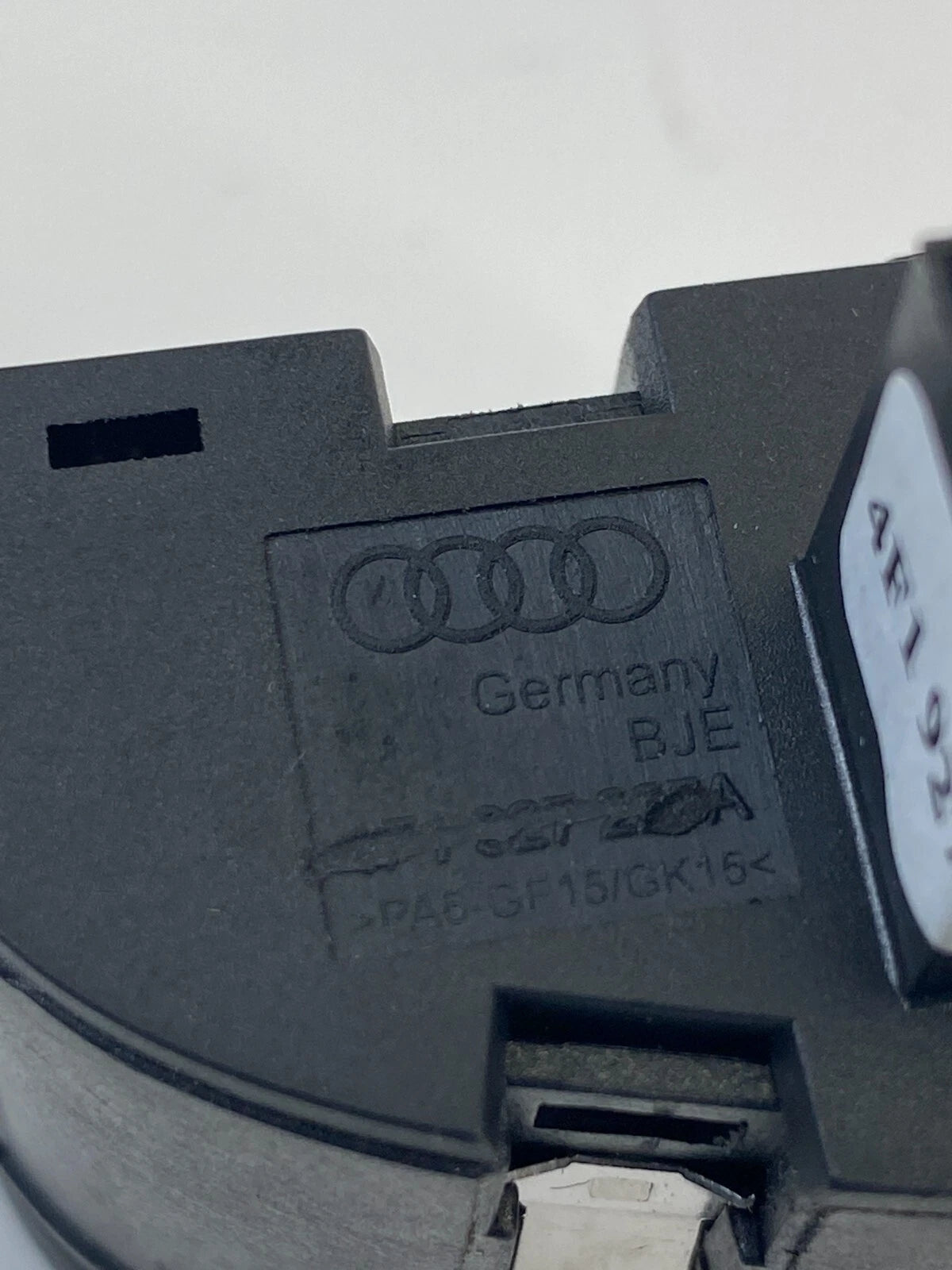 2007-2011 AUDI A6 QUATTRO GLOVE BOX LIGHT & LCD DISPLAY SWITCH BUTTON OEM
