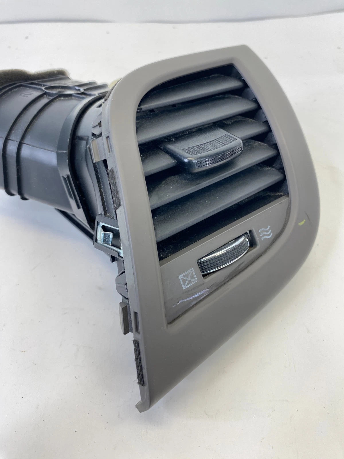 2011-2014 HYUNDAI ACCENT RIGHT PASSENGER SIDE DASH AIR VENT GRILLE OEM FACTORY
