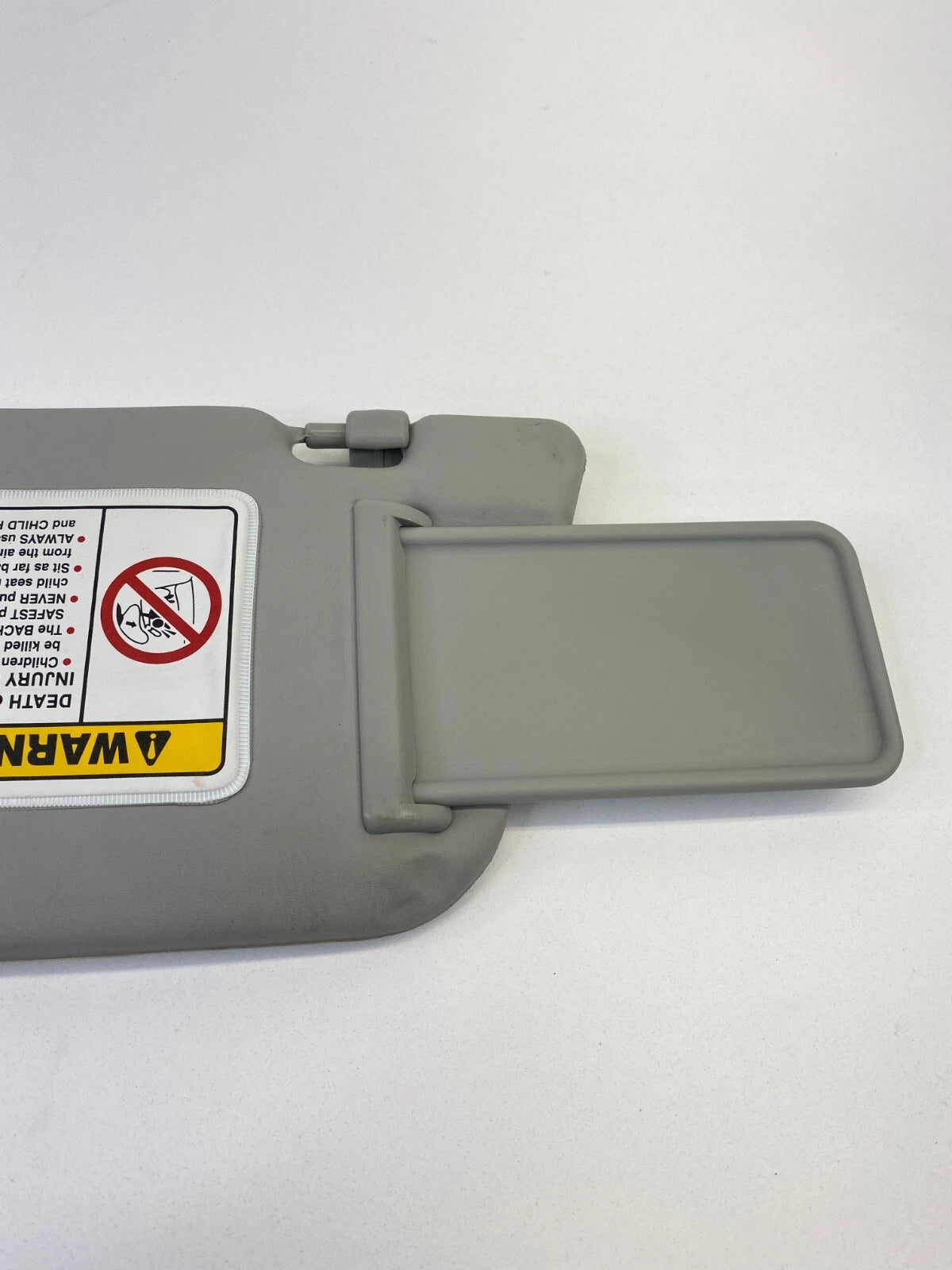 2001-2004 CHEVY CHEVROLET TRACKER 4-DR RIGHT PASSENGER SUNVISOR SUN VISOR SHADE