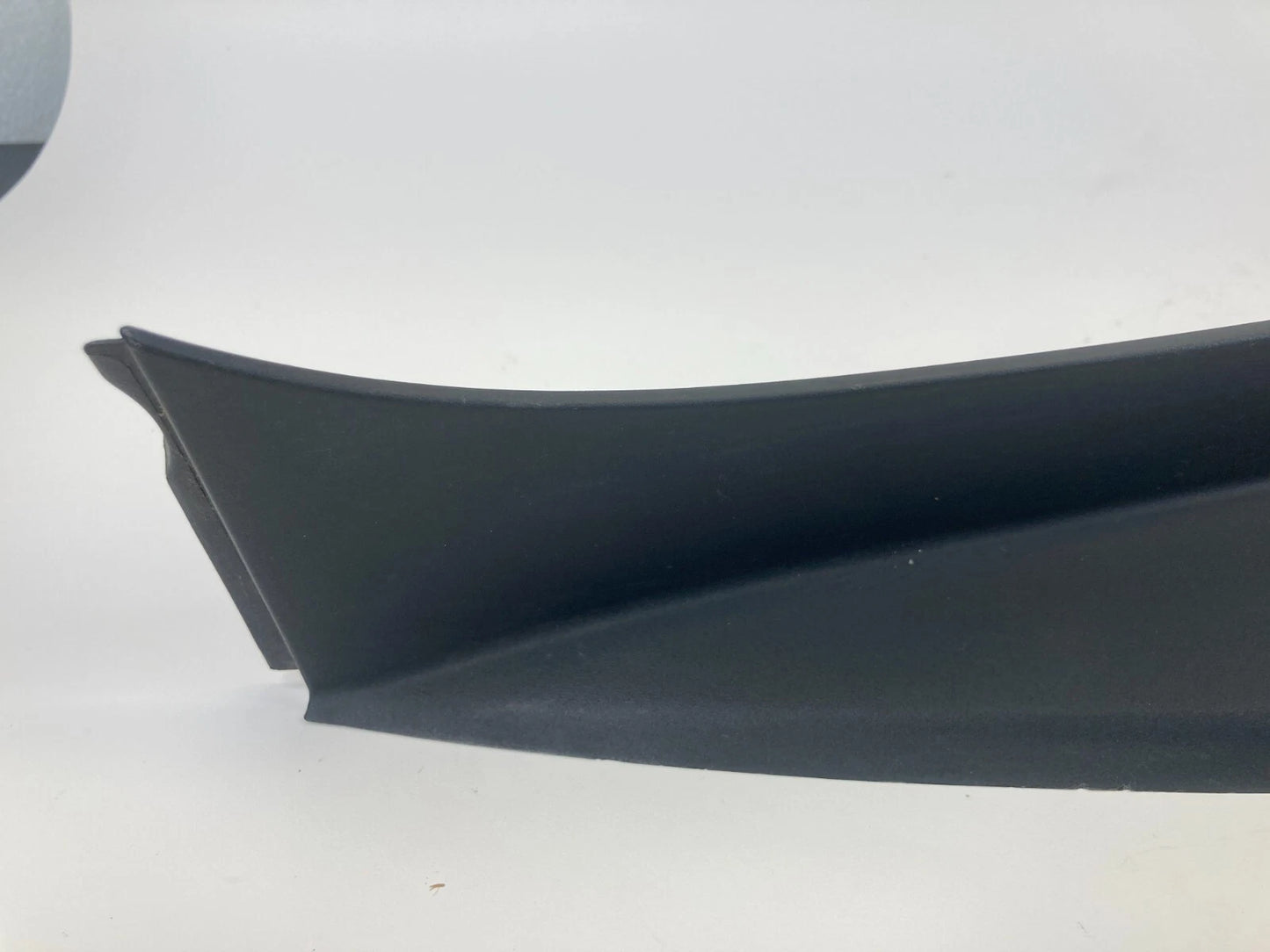 2004-2006 LEXUS RX330 RIGHT PASSENGER LIFTGATE STOPPER COVER 64457-0E010 OEM